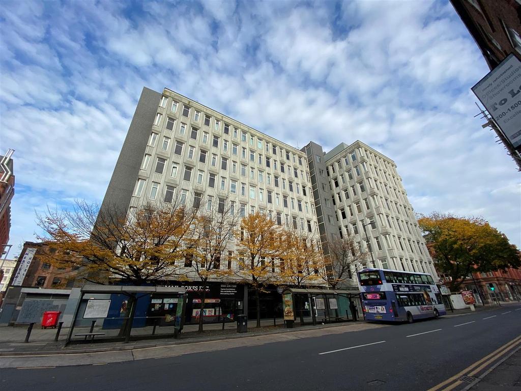 Chatsworth House, 19 Lever Street, Manchester 2 bed flat to rent £1,200 pcm (£277 pw)