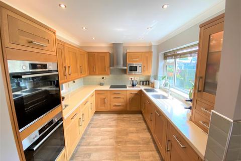 3 bedroom detached house for sale, School Lane, Bronington