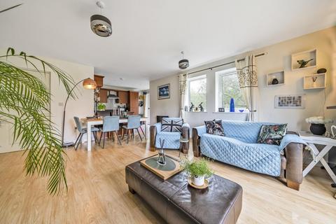 Flat 22, Thackray Court Cornmill View, Horsforth, Leeds, LS18 5NJ