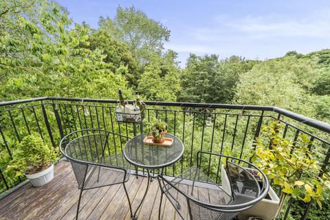 Flat 22, Thackray Court Cornmill View, Horsforth, Leeds, LS18 5NJ