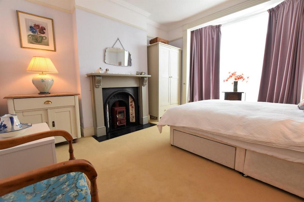 Bedroom 1 / Reception Room
