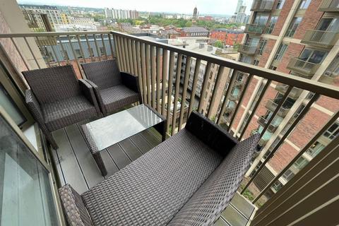 3 bedroom apartment to rent - Local Crescent, Manchester
