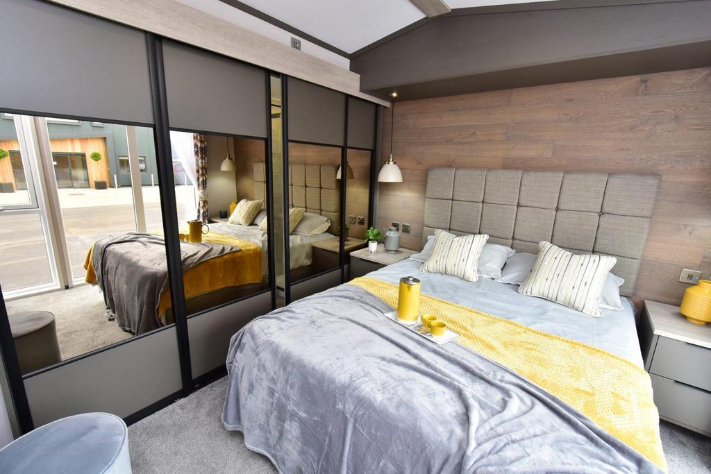 Master Bedroom.jpg