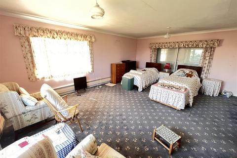 4 bedroom detached bungalow for sale, 1 mile Coast near Aberaeron