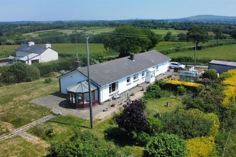 4 bedroom detached bungalow for sale, 1 mile Coast near Aberaeron