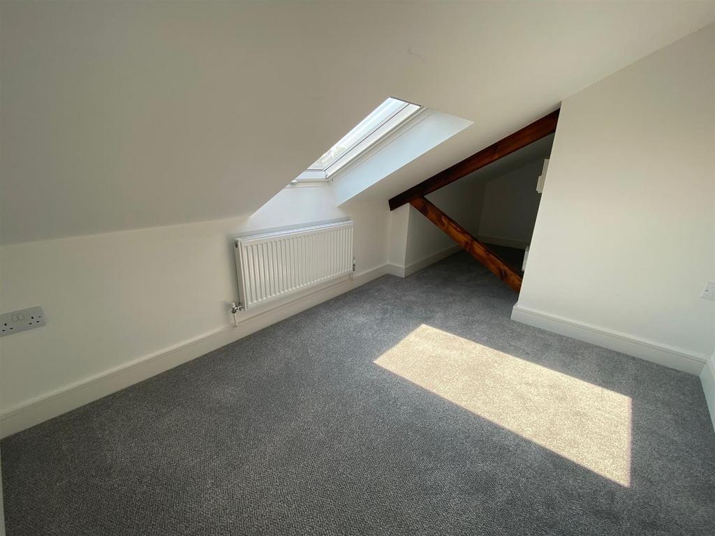 BEDROOM.jpg