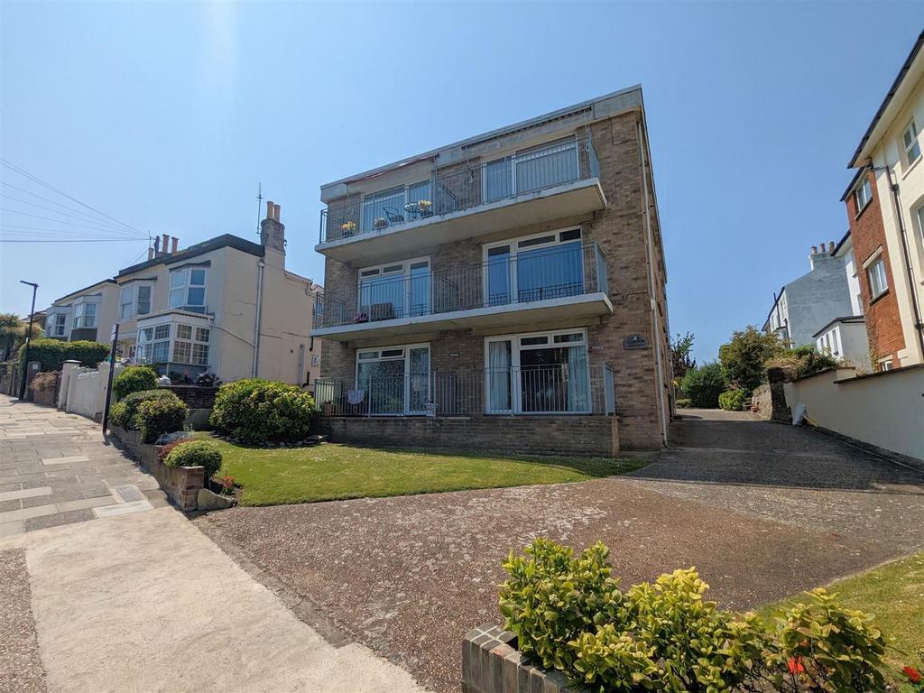 Dover Street, Ryde, PO33 2AQ 2 bed apartment for sale £225,000