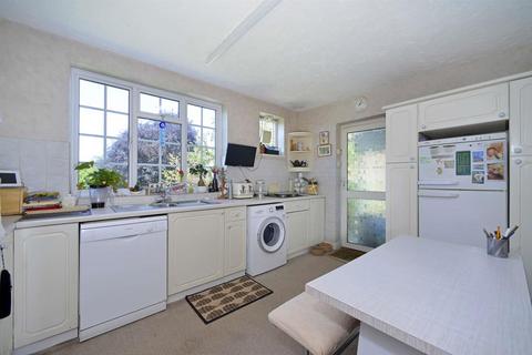 139 Farnham Road, Guildford, GU2 7RL