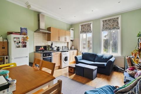 1 bedroom flat for sale, Croydon Road, Penge, London, SE20