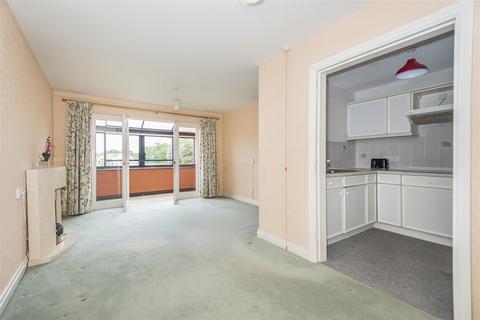 2 bedroom apartment for sale - 18 Taylors Field, Kings Mill Road, Driffield