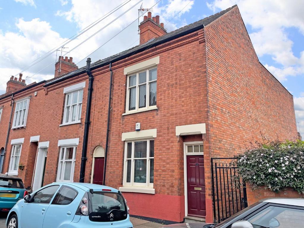Lytton Road, Clarendon Park, Leicester 3 bed end of terrace house for