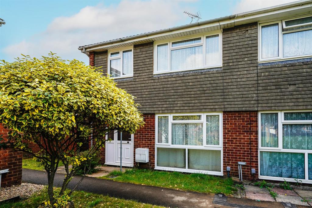 Hooper Close, Gloucester 3 bed end of terrace house for sale £245,000