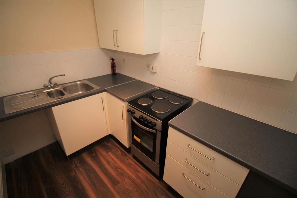 Brachelston Street, Greenock 1 bed flat £425 pcm (£98 pw)