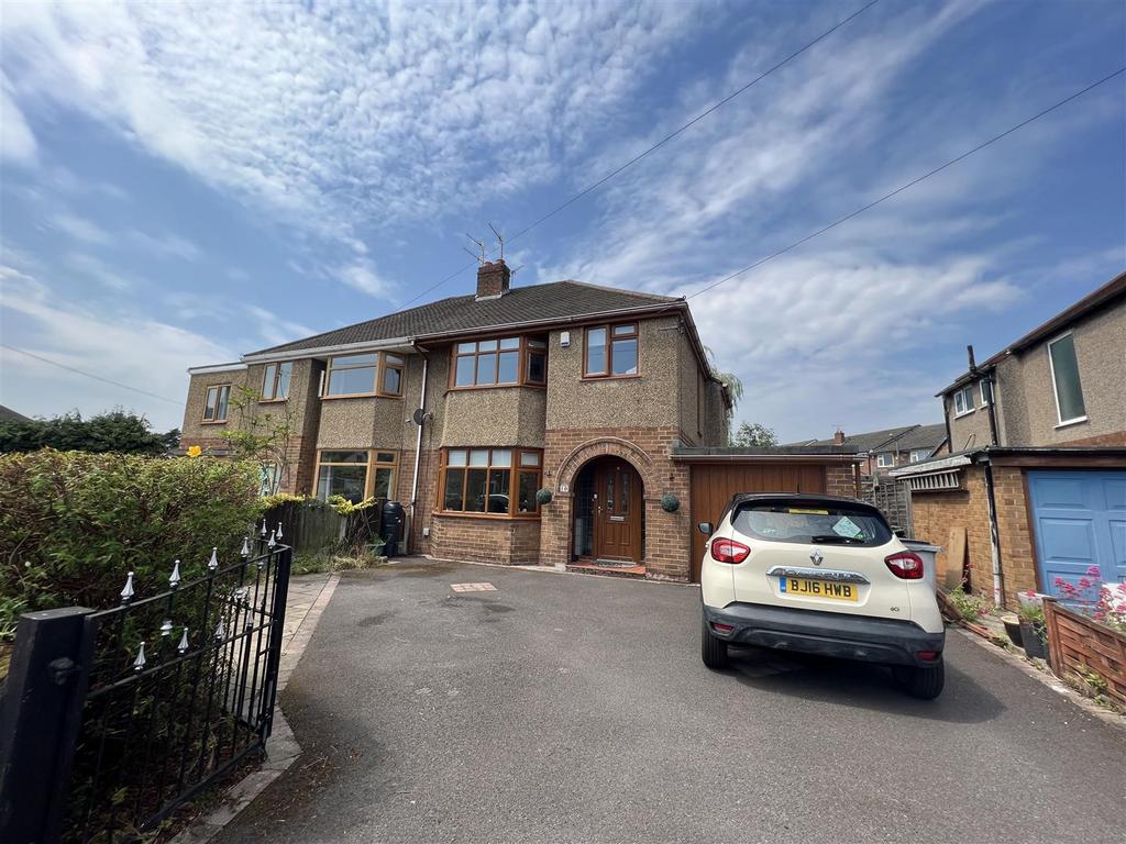 Brookside Crescent, Upton, Wirral 3 bed semidetached house for sale