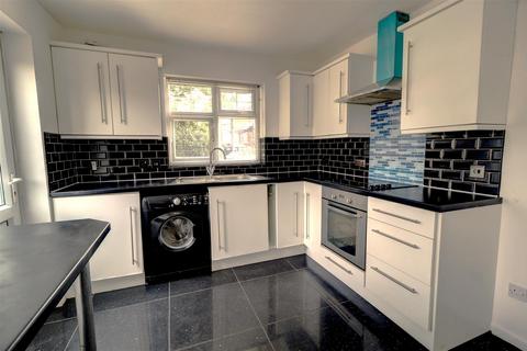 2 bedroom end of terrace house for sale, Rochester Close, Nuneaton