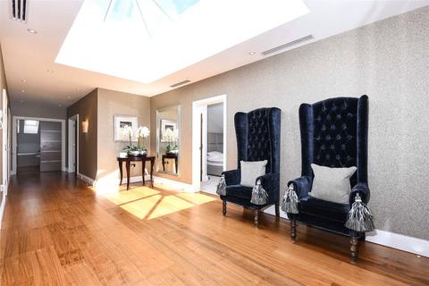 3 bedroom penthouse to rent, Murano House, 389 Cockfosters Road, Hadley Wood, Hertfordshire, EN4