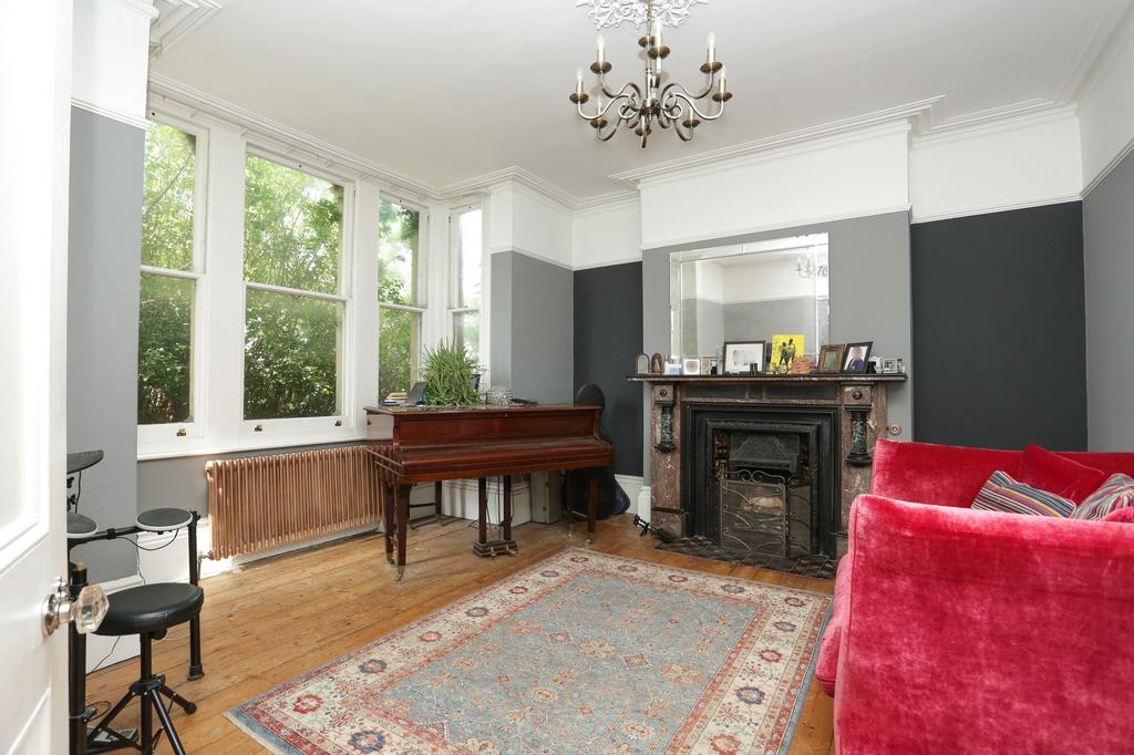 Nunnery Fields, Canterbury, CT1 5 bed townhouse for sale £675,000