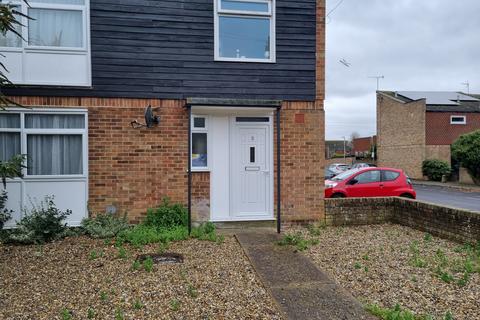 5 bedroom house to rent - Brymore Road, Canterbury