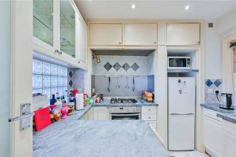 1 bedroom flat to rent, Neville Court, Abbey Road, London, NW8