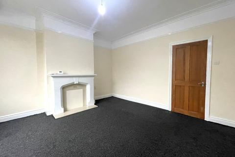 3 bedroom terraced house to rent, Low Lane, Horsforth, Leeds, West Yorkshire, LS18