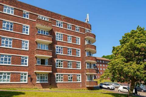Flat 7, Macklin House Shackleton Close, London, SE23 3YP