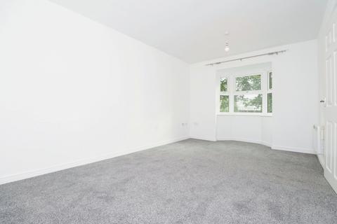 2 bedroom flat to rent, Whitehall Croft, Leeds, West Yorkshire, LS12