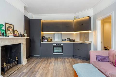 2 bedroom apartment to rent, Carlisle Avenue, St. Albans, Hertfordshire, AL3