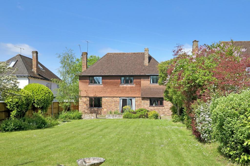 Mayflower Way, Farnham Common, Slough, SL2 4 bed detached house for