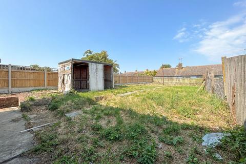 40 Manor Road, Queenborough, ME11 5NA