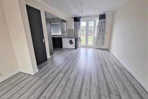 3 bedroom terraced house for sale, St. Andrews Avenue, Hornchurch RM12 5DT