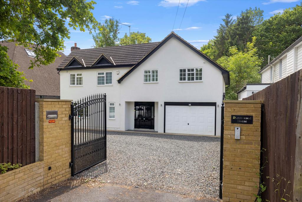 Leatherhead Road, Oxshott... 5 bed detached house £1,750,000