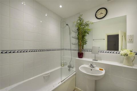 84a Chenies Mews, London, WC1E 6HU