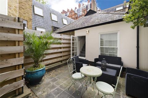 84a Chenies Mews, London, WC1E 6HU