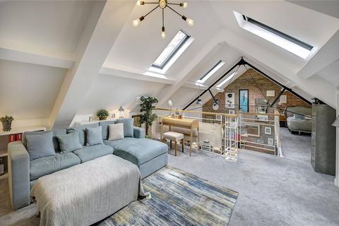 84a Chenies Mews, London, WC1E 6HU