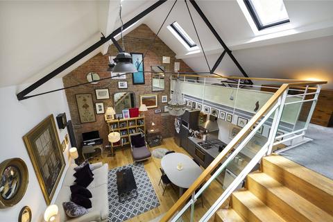 84a Chenies Mews, London, WC1E 6HU