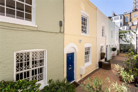 2 bedroom terraced house to rent, Kinnerton Place North, London, SW1X