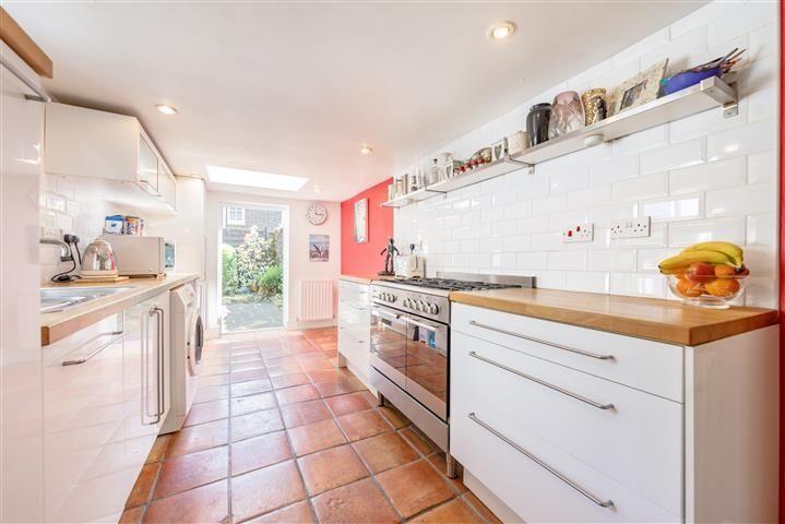 0 X3 A2916-HDR (Small)