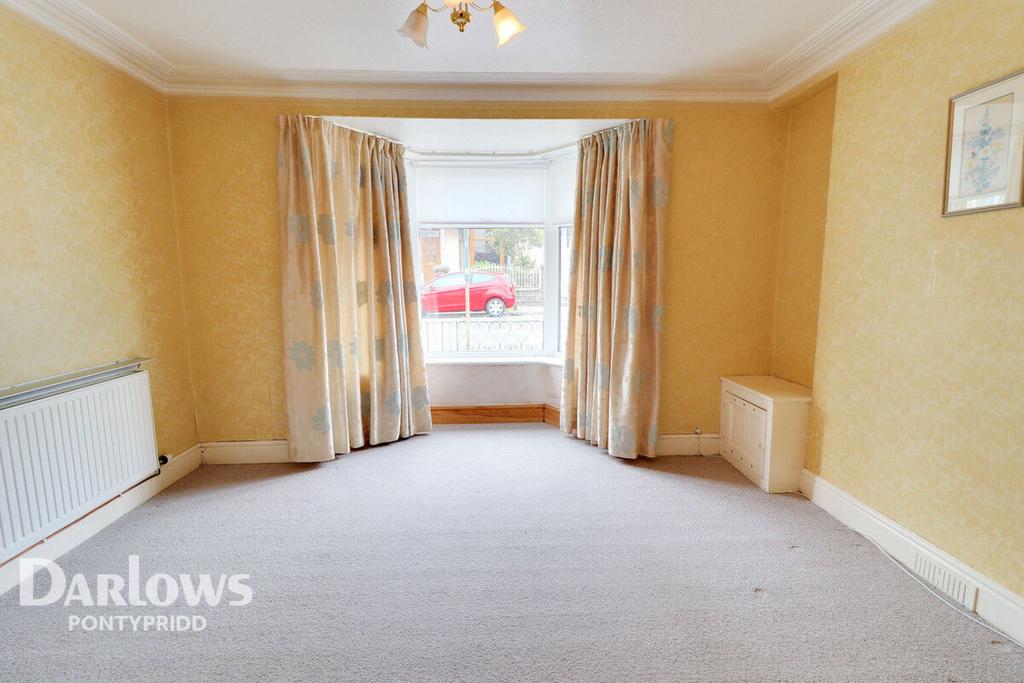 The Avenue, Pontypridd 3 bed terraced house for sale £160,000