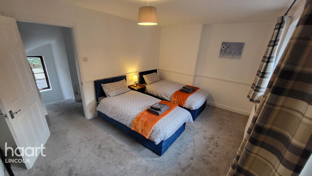 Friars Lane, Lincoln 3 bed terraced house for sale £160,000