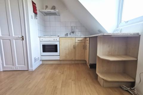 Studio to rent, Onslow Gardens, Muswell Hill, N10