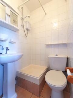 Studio to rent, Onslow Gardens, Muswell Hill, N10