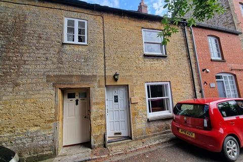 3 bedroom terraced house to rent, Oxen Road, TA18