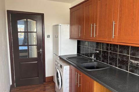 2 bedroom flat to rent, Ronaldsay Square, Aberdeen, AB15