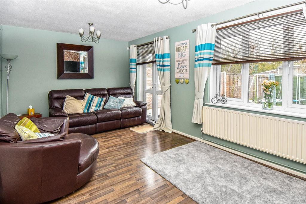 Living Room 1.jpg