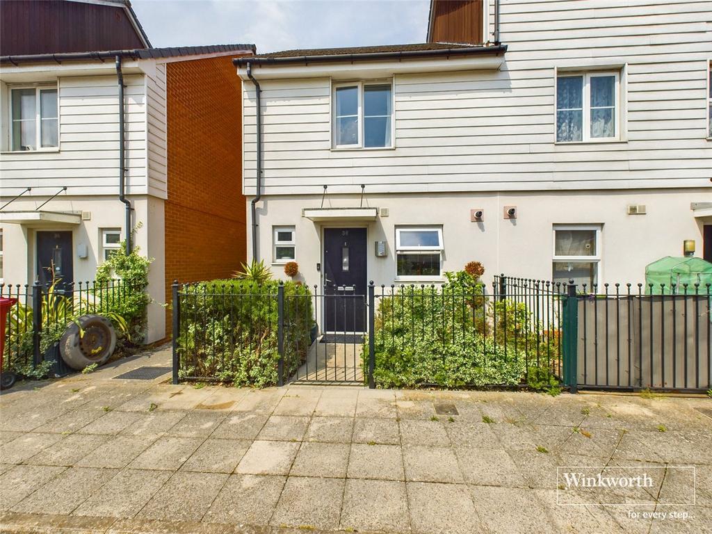 St. Agnes Way, Reading, Berkshire, RG2 2 bed terraced house £1,695