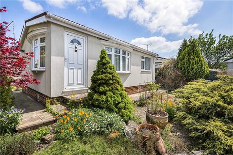 2 bedroom bungalow for sale - Homestead Drive, Surrey Hills Park, Normandy, Guildford, GU3