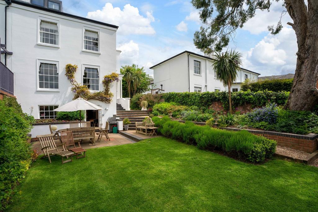 Lansdowne Crescent, Worcester, Worcestershire WR3 8JE 4 bed semi