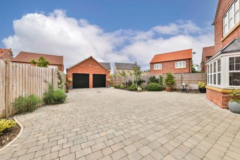4 bedroom detached house for sale, Westfields Drive, Beverley, East Riding of Yorkshire, HU17 8ED