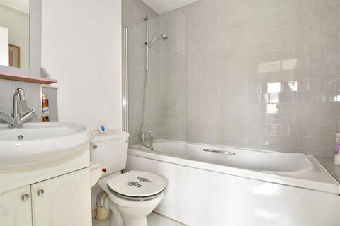 19 Fordwich Drive, Rochester, ME2 3FA