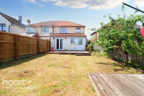 3 bedroom semi-detached house for sale - Cricklade Road, Swindon